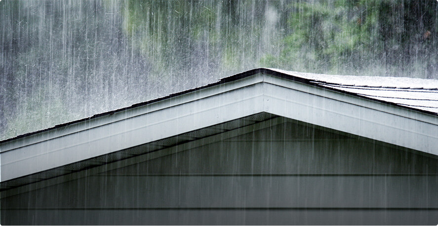 Green Bay heavy rain roof damage repair contractors