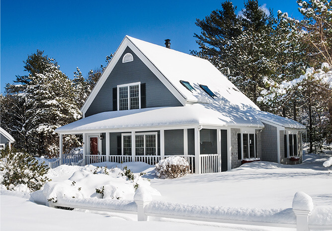 Green Bay roofers with free estimates for commercial flat roofing 